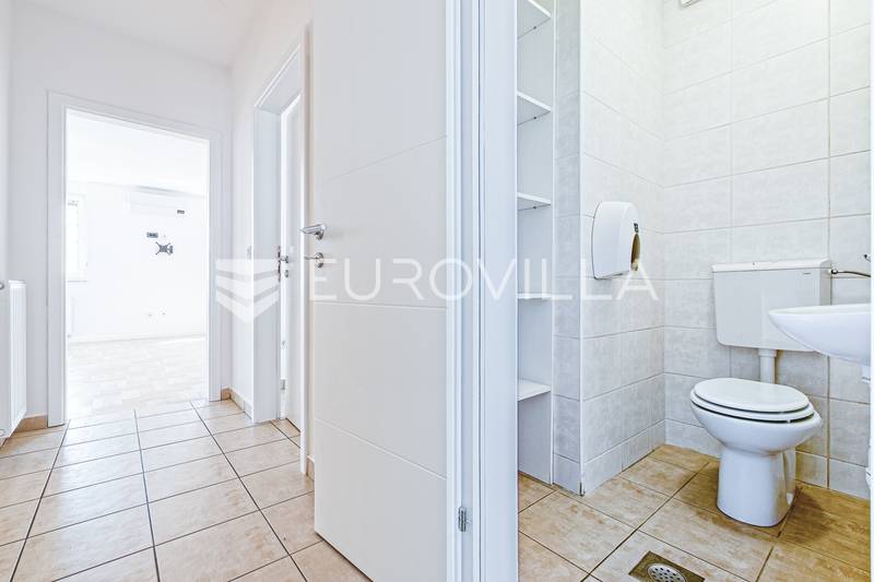 Zagreb, Trešnjevka, petsobno stanovanje, parkirno mesto 118,83 m² - 12