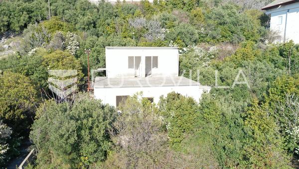 Podaca, büyük potansiyele sahip bir inşaat arazisi.