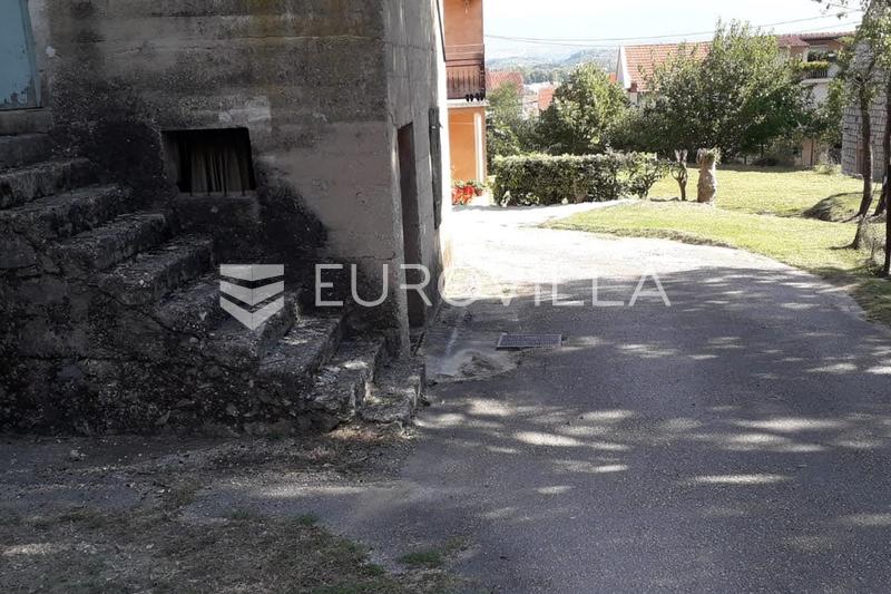 Sinj, Brnaze, kuća iz 18. stoljeća za renovaciju - 5