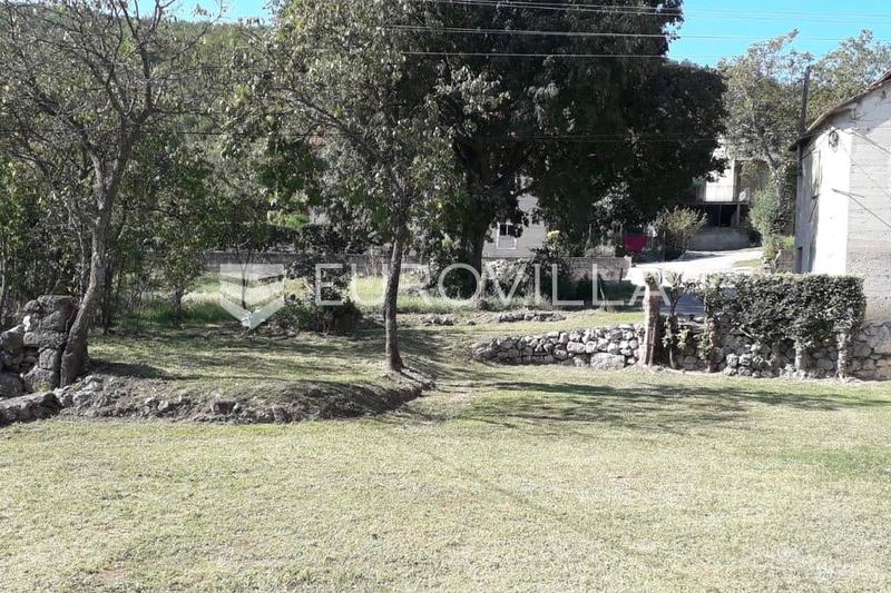 Sinj, Brnaze, kuća iz 18. stoljeća za renovaciju - 2