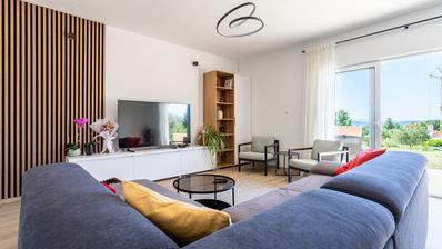 Kaštel Novi, Rudine, trosoban stan površine 112 m² s pogledom na more