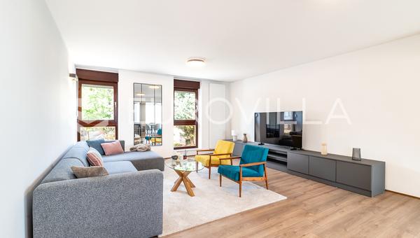 Zagreb, Petrova street, modern three-bedroom apartment with balcony and parking space 108 m²