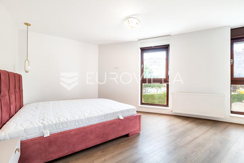 Zagreb, Petrova street, modern three-bedroom apartment with balcony and parking space 108 m² - 8