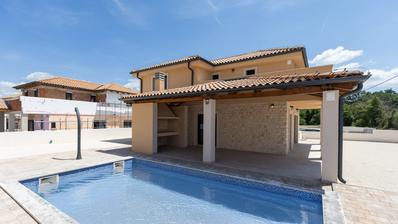 Ístria, Svetvinčenat: Moradia moderna com piscina, Nova construção, Juršići