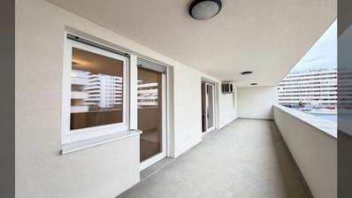 Zagreb, Spansko, bel appartement de trois pièces dans un immeuble neuf, 85 m²