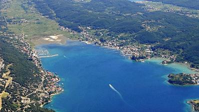 Otok Rab, Supetarska Draga, samostojeća kuća s 4 apartmana, 2 bazena i pogledom na more
