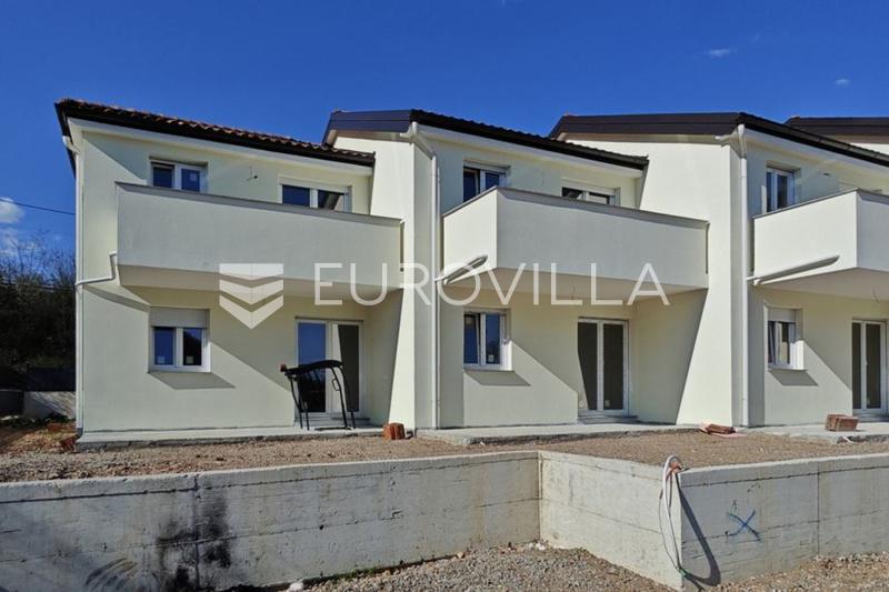 Rijeka, Skurinje, řadový dům, 100 m², vynikající poloha, čtyřpokojový byt