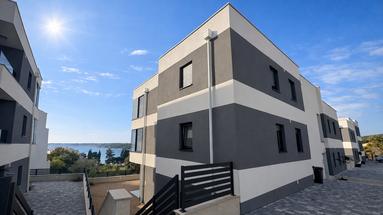 Pag, Simuni, denize 120 m mesafede üç yatak odalı daire