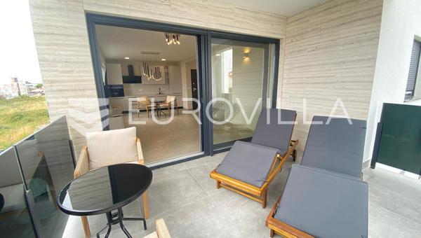 Zadar, Privlaka, two-room apartment on the first floor of a modern building with a sea view