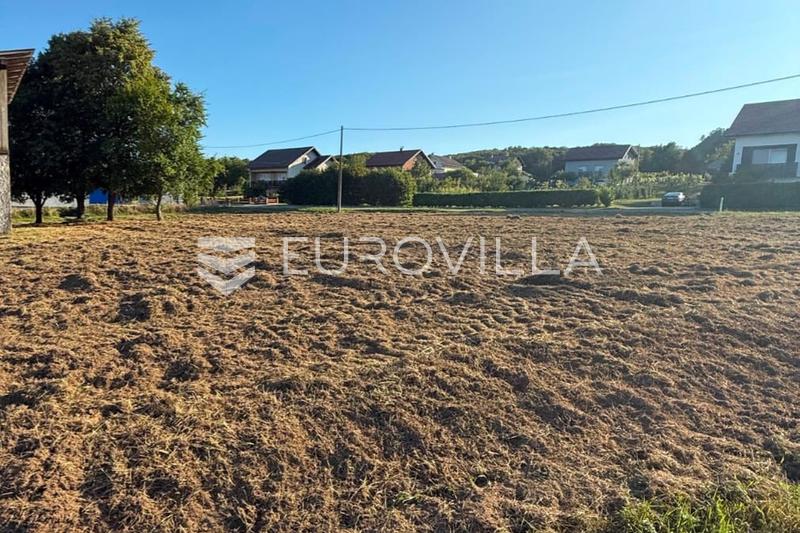 Ozalj, zazidljivo zemljišče 6.000 m², mešana raba - 1