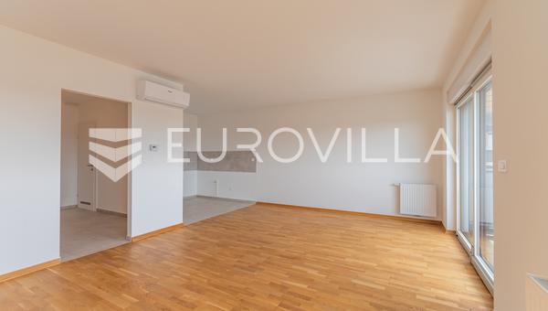 Varaždín, Grabanice čtyřpokojový byt o rozloze 98,61 m²