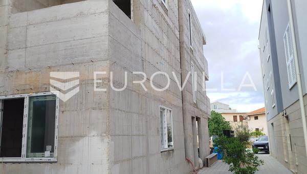Zadar, Vir - Dvoupokojový byt C1 v přízemí o rozloze 43,17 m² se zahradou 43 m²