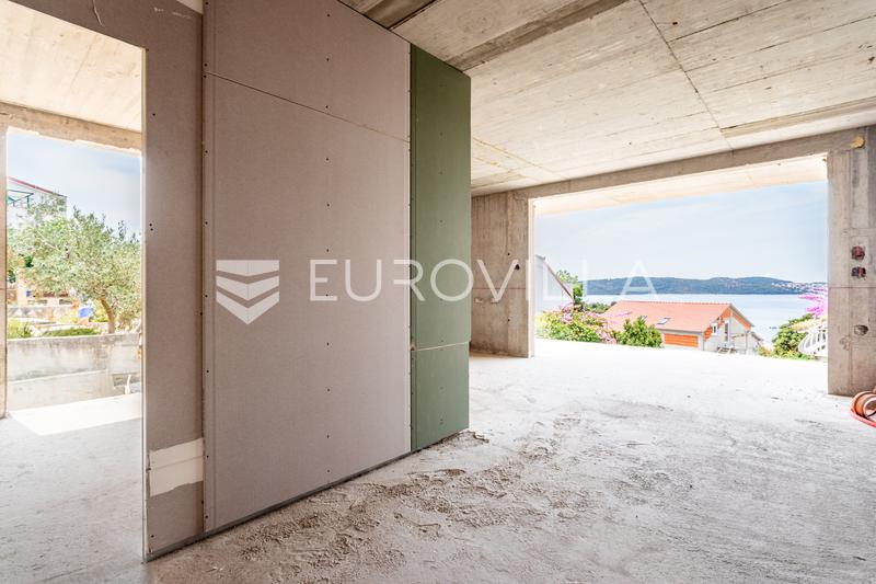 Trogir, Ciovo, tweekamerappartement met prachtig uitzicht op zee - 2
