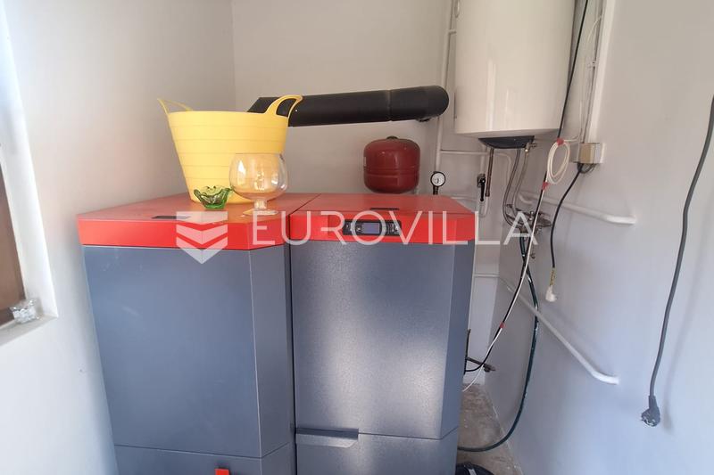 Karlovac, Draganić, kuća 190 m², novouređena - 12