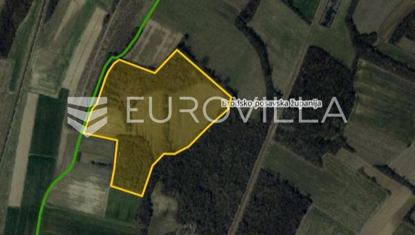 Resetari, amplio terreno agrícola de 37.894 m2