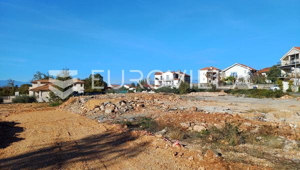 Malinska, Bogovići, yarı müstakil ev için inşaat arsası, 500 m²