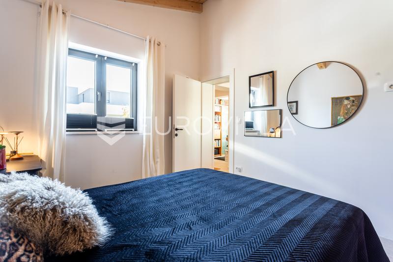 Trogir, Plano, viehättävä vastikään rakennettu yksikerroksinen talo uima-altaalla ja oliivilehdolla, 129 m² - 11