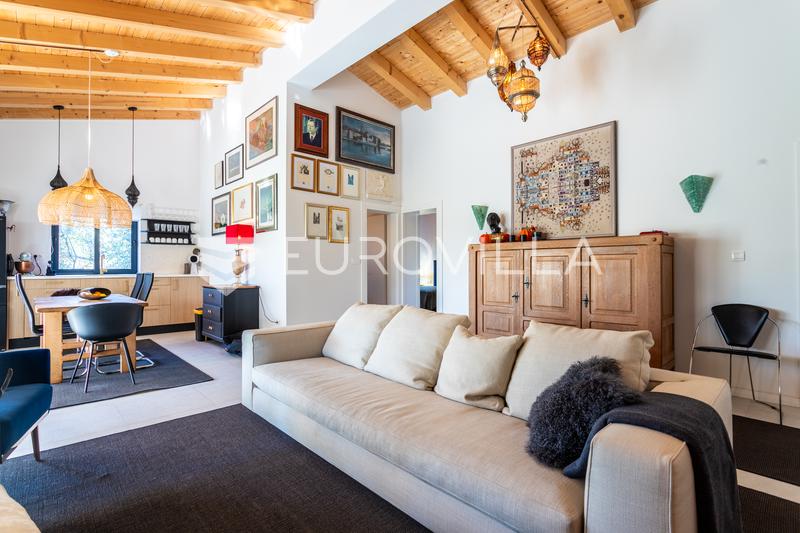 Trogir, Plano, viehättävä vastikään rakennettu yksikerroksinen talo uima-altaalla ja oliivilehdolla, 129 m² - 6