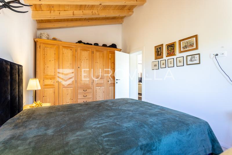 Trogir, Plano, viehättävä vastikään rakennettu yksikerroksinen talo uima-altaalla ja oliivilehdolla, 129 m² - 13