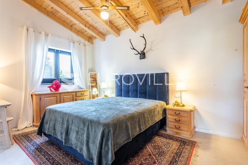 Trogir, Plano, viehättävä vastikään rakennettu yksikerroksinen talo uima-altaalla ja oliivilehdolla, 129 m² - 12