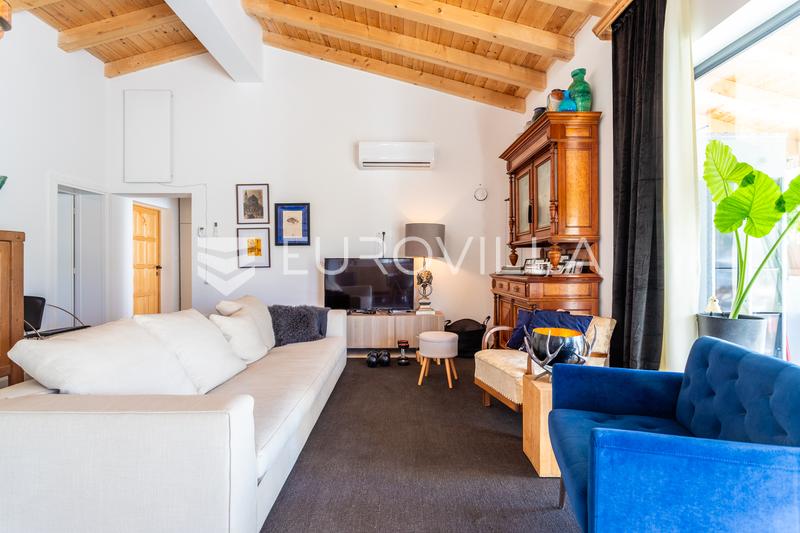 Trogir, Plano, viehättävä vastikään rakennettu yksikerroksinen talo uima-altaalla ja oliivilehdolla, 129 m² - 9
