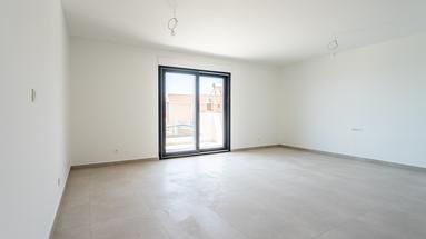 Ciovo, Okrug Gornji - Apartamento de dois quartos com varanda no rés-do-chão