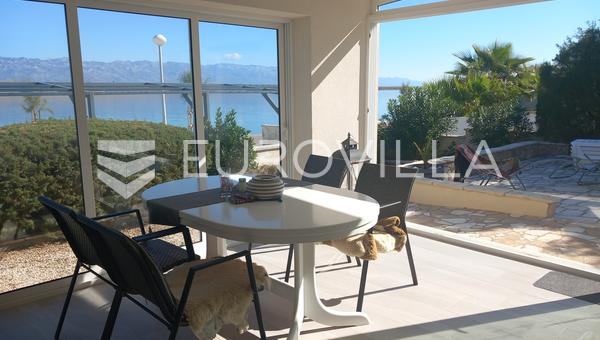 Vir - casa única en primera línea de mar - oportunidad de inversión