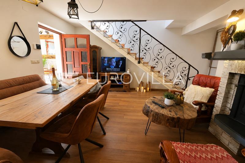 Gorski kotar, Stari Laz, uređena goranska kuća s 7.021 m² - 3