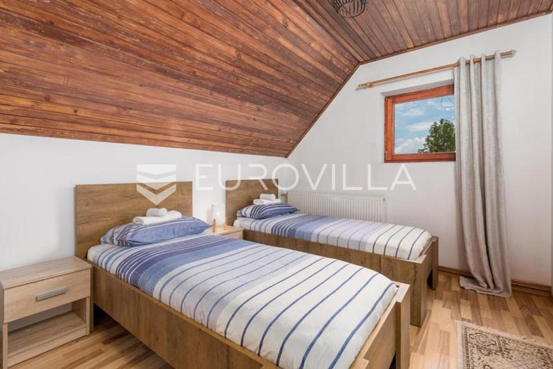 Gorski kotar, Stari Laz, uređena goranska kuća s 7.021 m² - 6