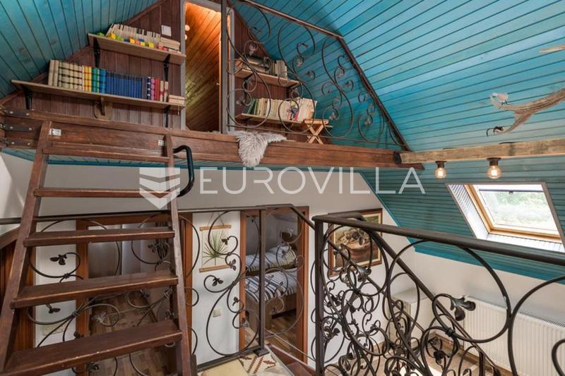 Gorski kotar, Stari Laz, uređena goranska kuća s 7.021 m² - 11