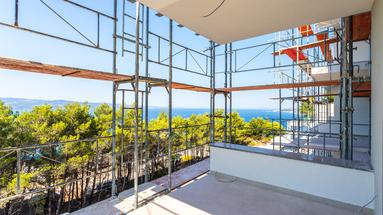 Omiš, two-bedroom apartment on the third floor with a beautiful sea view