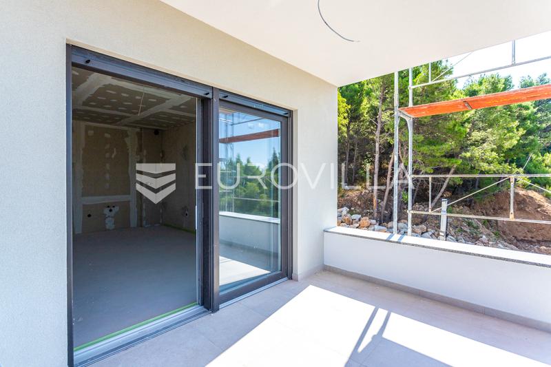 Omis, appartamento bilocale al terzo piano con splendida vista mare - 10