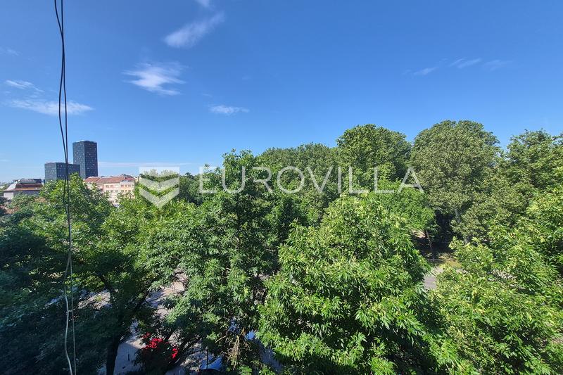 Zagreb, Centar, Trg Kralja Petra Krešimira IV, odličan trosoban stan na 4. katu - 2