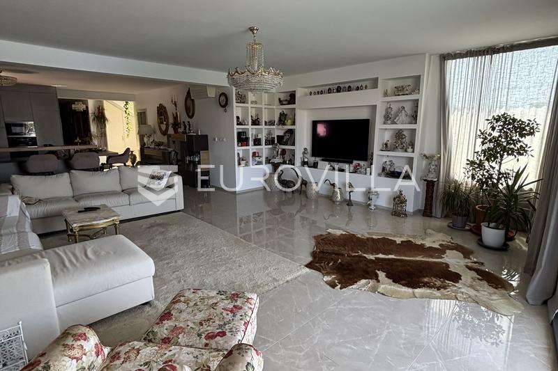 Medulin, Pješčana Uvala, ekskluzivan penthouse prvi red do mora - 20