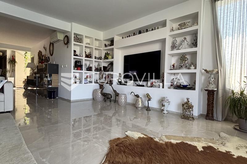 Medulin, Pješčana Uvala, ekskluzivan penthouse prvi red do mora - 45