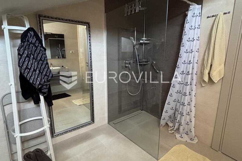 Medulin, Pješčana Uvala, ekskluzivan penthouse prvi red do mora - 31