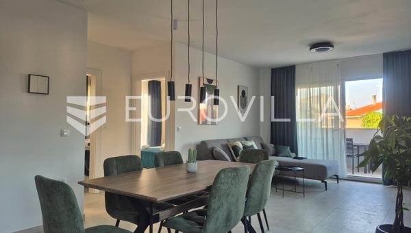 Zadar, Vir, dvosobni apartman na prvom katu od 65,40 m²