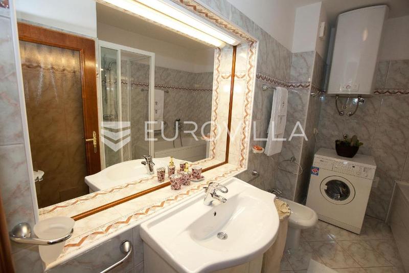 Crikvenica, winter rental, three-room apartment, 69 m², seafront, balcony with sea view - 9