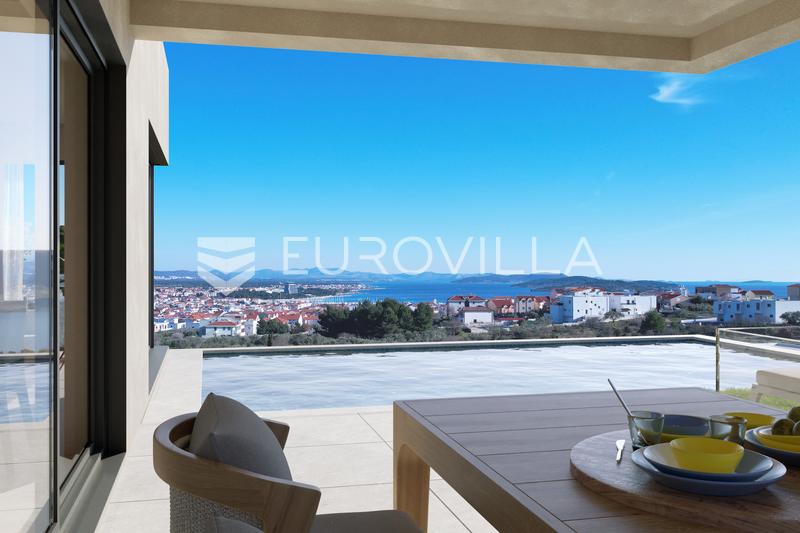 Vodice, luxusní dvojvila s bazénem a výhledem na moře a město - 3