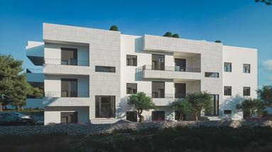 Ciovo, Okrug Gornji, apartamento de dos dormitorios en el segundo piso con terraza en la azotea y plaza de garaje.
