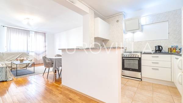 Zagreb, Trešnjevka, møblert toromsleilighet 70 m²
