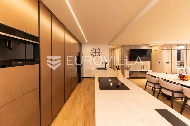 Zadar, Borik, Ekskluzivna novogradnja s privatnim krovnim bazenom 36