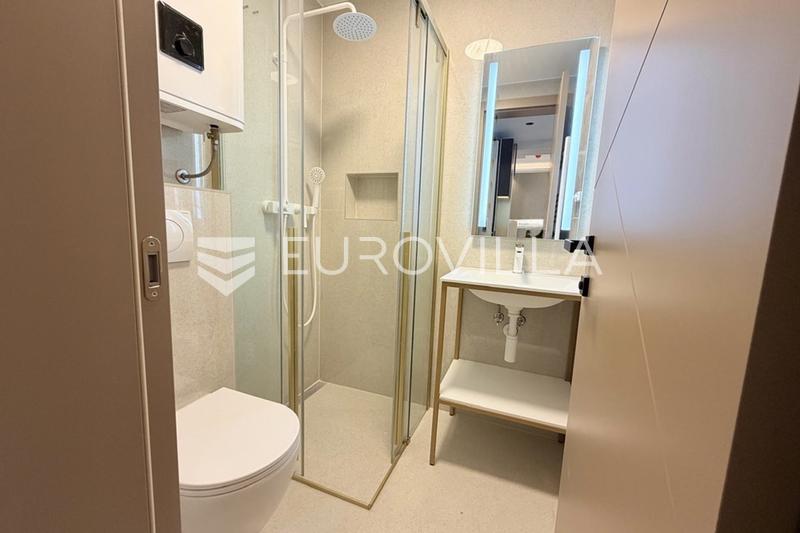 Crikvenica, EXCLUSIVE NEW DEVELOPMENT, one-bedroom apartment 29 m² A27, close to the sea, wellness