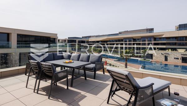 Istrien, Petram Resort - Lyxvilla 262 m² första raden till havet 150 m från havet