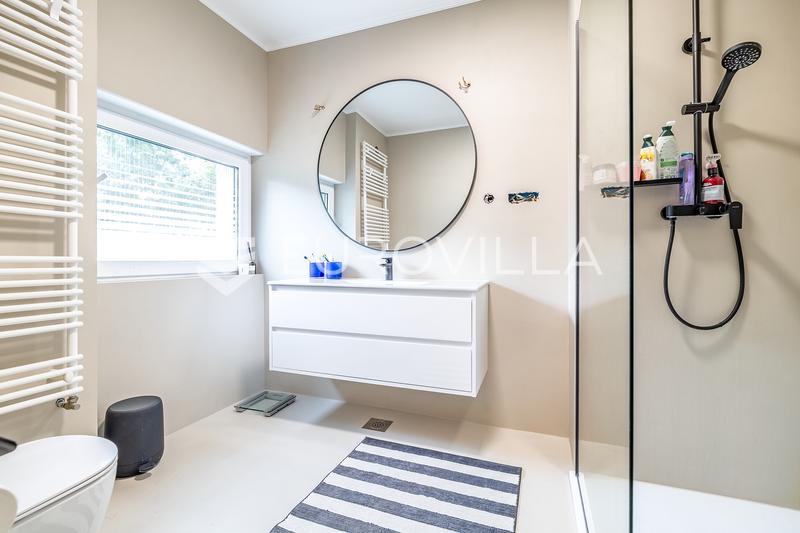 Zágráb, Sestine, gyönyörű modern családi ház 400 m² 1000 m²-es kerttel - 11