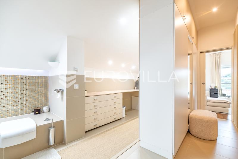 Zágráb, Sestine, gyönyörű modern családi ház 400 m² 1000 m²-es kerttel - 13