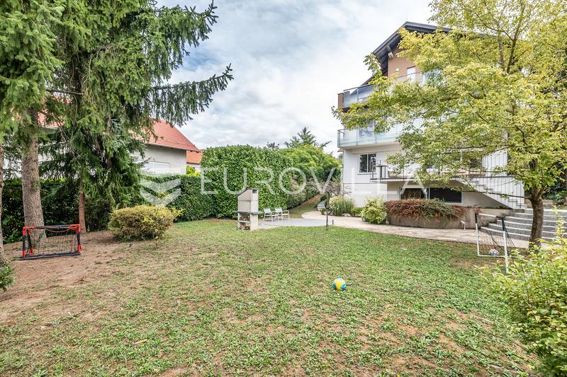 Zágráb, Sestine, gyönyörű modern családi ház 400 m² 1000 m²-es kerttel - 23