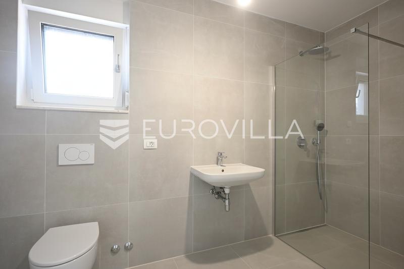 Istrie, Savudrija, séduisante maison jumelée au design moderne - 8