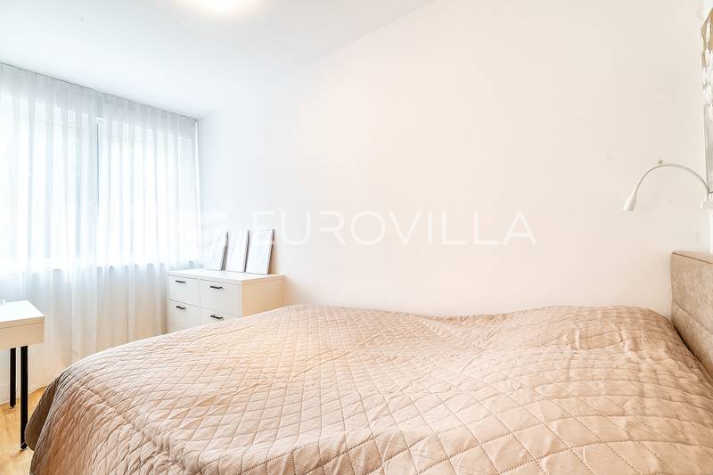 Zágráb, Britanski trg, stúdiólakás 50 m² loggiával, bérlés - 8