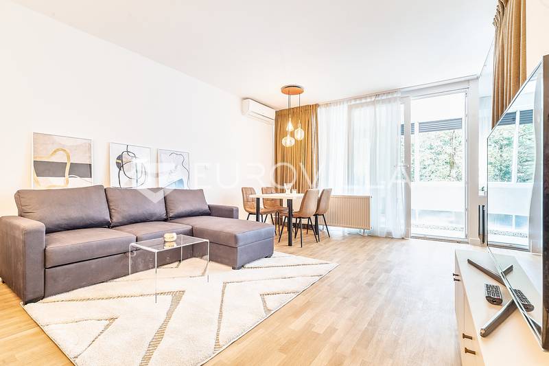 Zágráb, Britanski trg, stúdiólakás 50 m² loggiával, bérlés - 1
